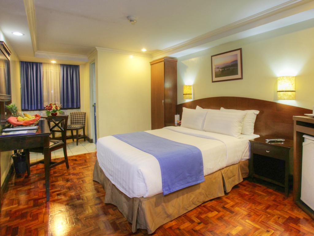 Fersal Hotel - Манила Экстерьер фото