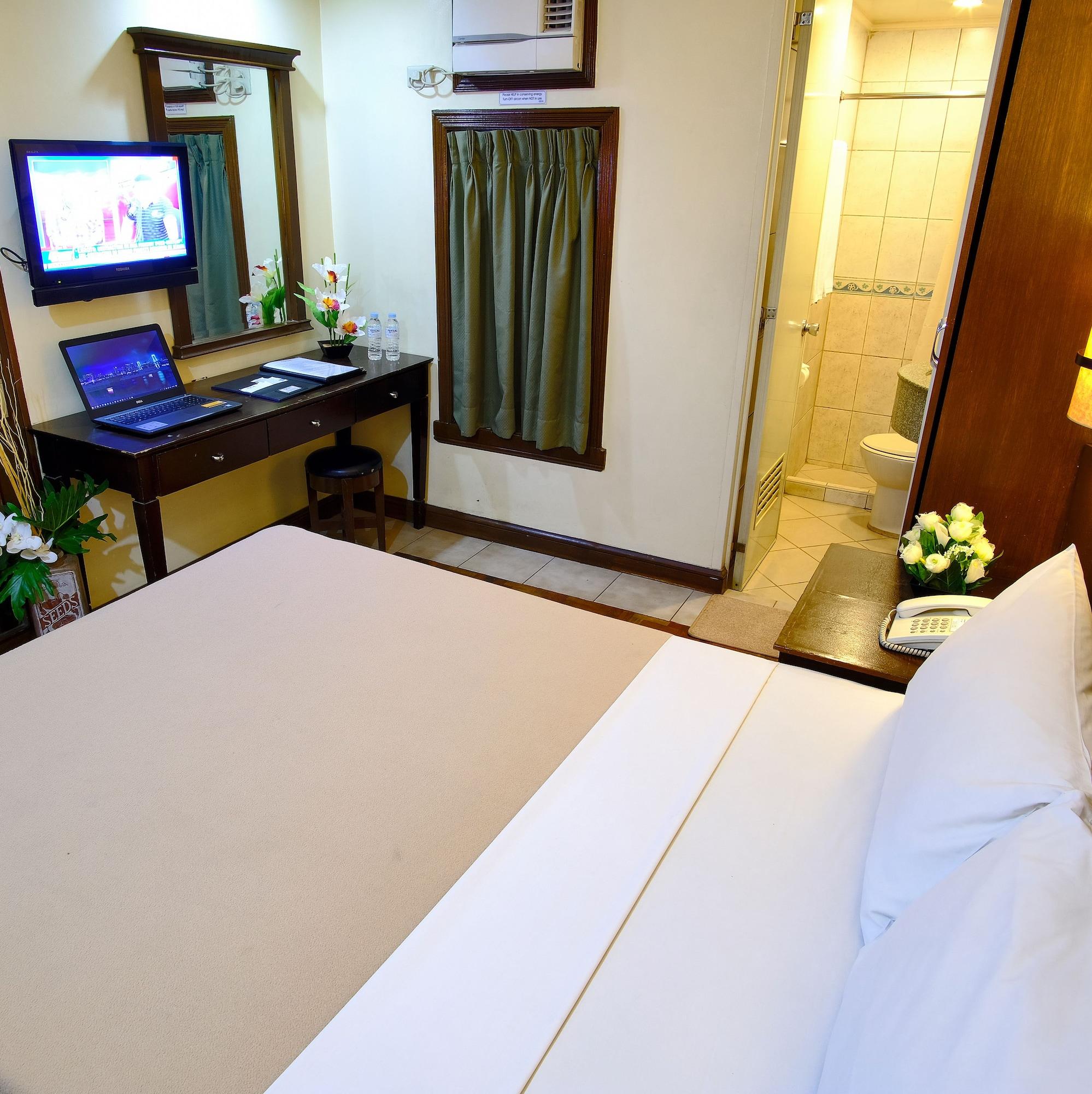 Fersal Hotel - Манила Экстерьер фото