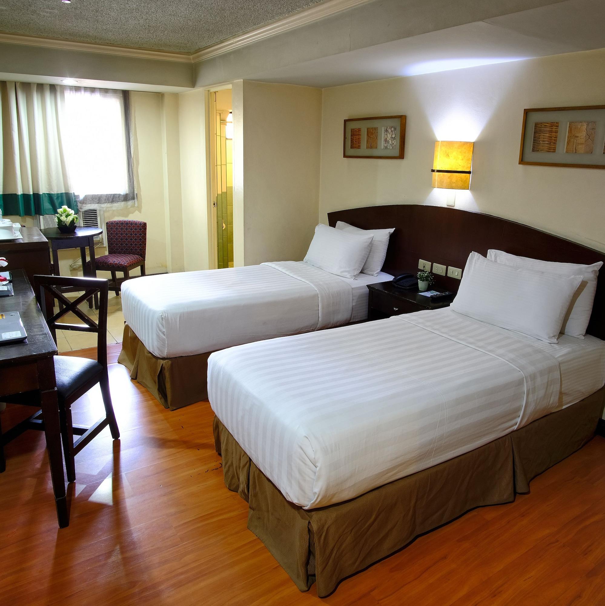 Fersal Hotel - Манила Экстерьер фото