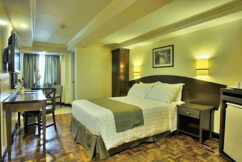 Fersal Hotel - Манила Экстерьер фото