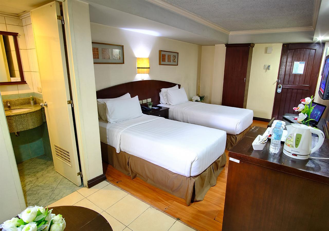 Fersal Hotel - Манила Экстерьер фото