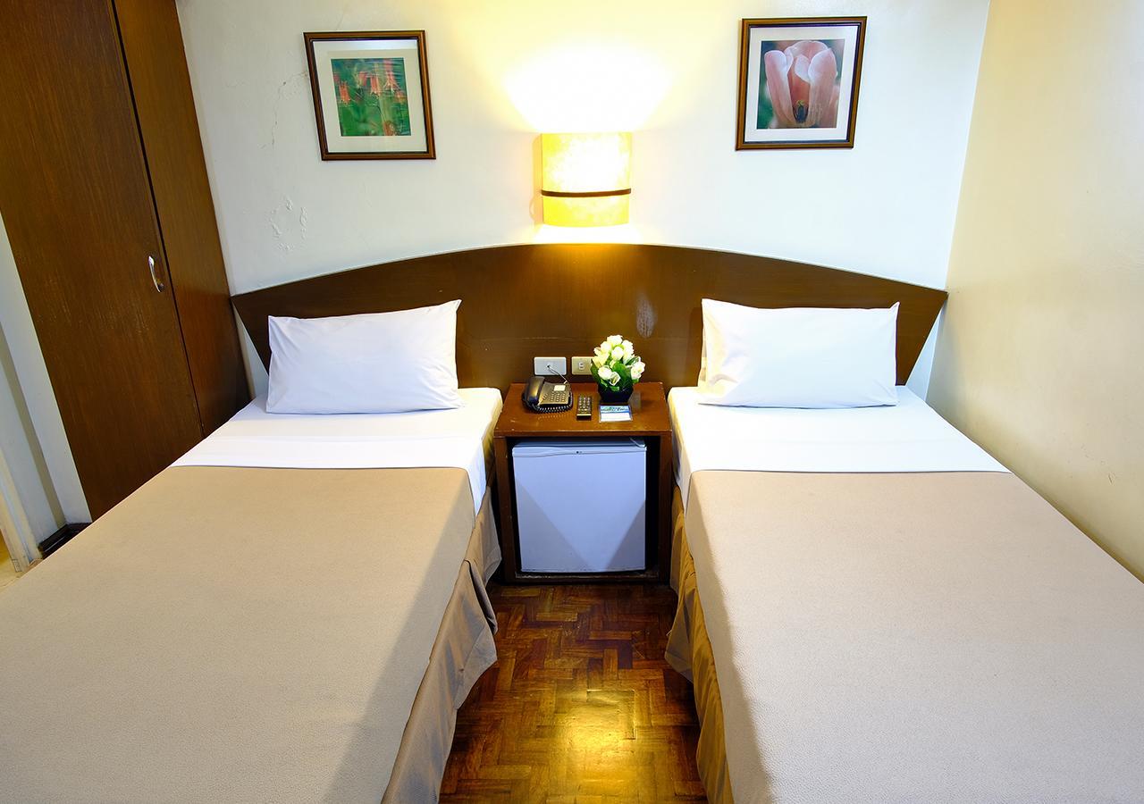 Fersal Hotel - Манила Экстерьер фото
