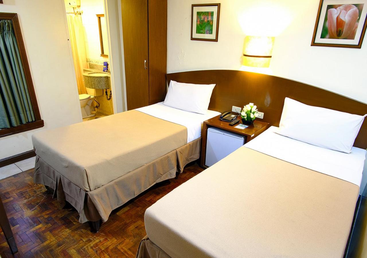 Fersal Hotel - Манила Экстерьер фото